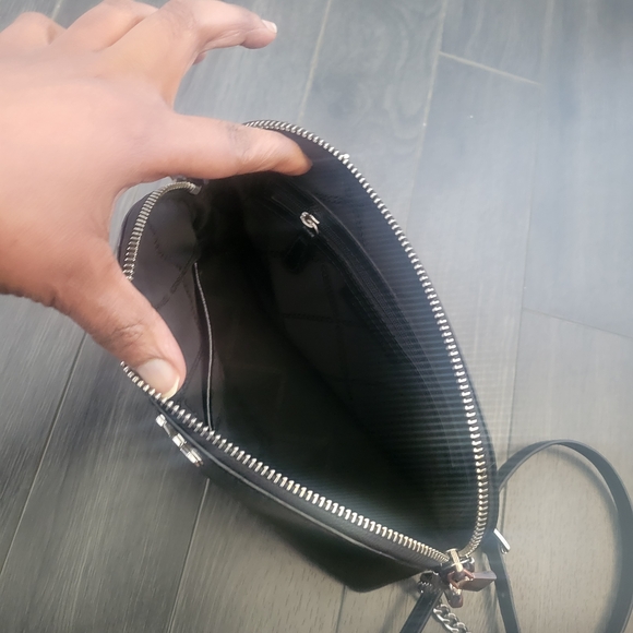 MICHAEL KORS Black Saffiano Leather Dome Crossbody Bag Silver Chain - Picture 4 of 11